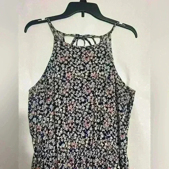 Floral Print Romper, Brand Unknown, Bought at Kohls, Womens Size Medium A0054 - Picture 2 of 9